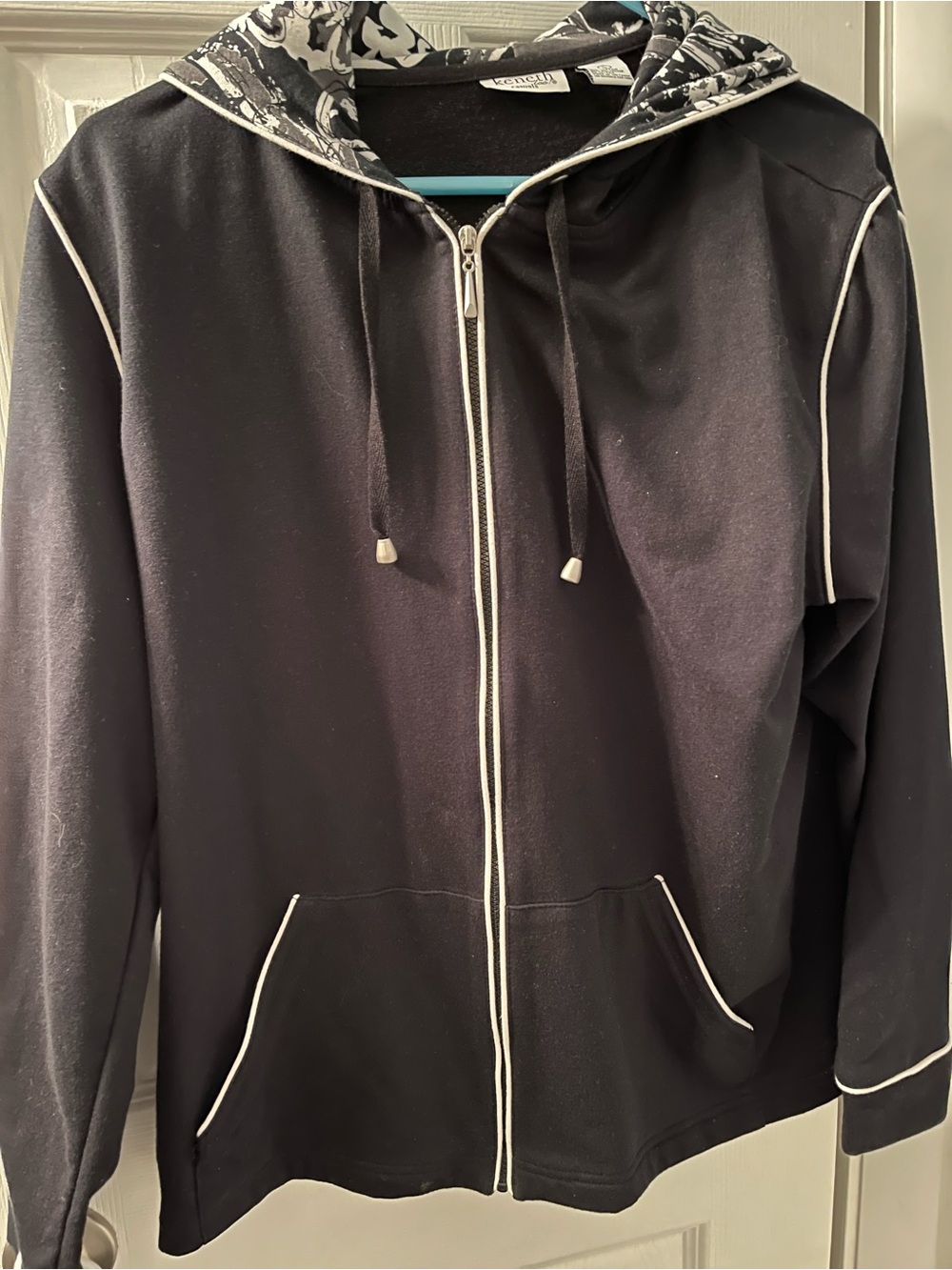 Kenneth Cole Black Zip-Up Hoodie with White Trim Sz L 60% Cotton 40% Polyester